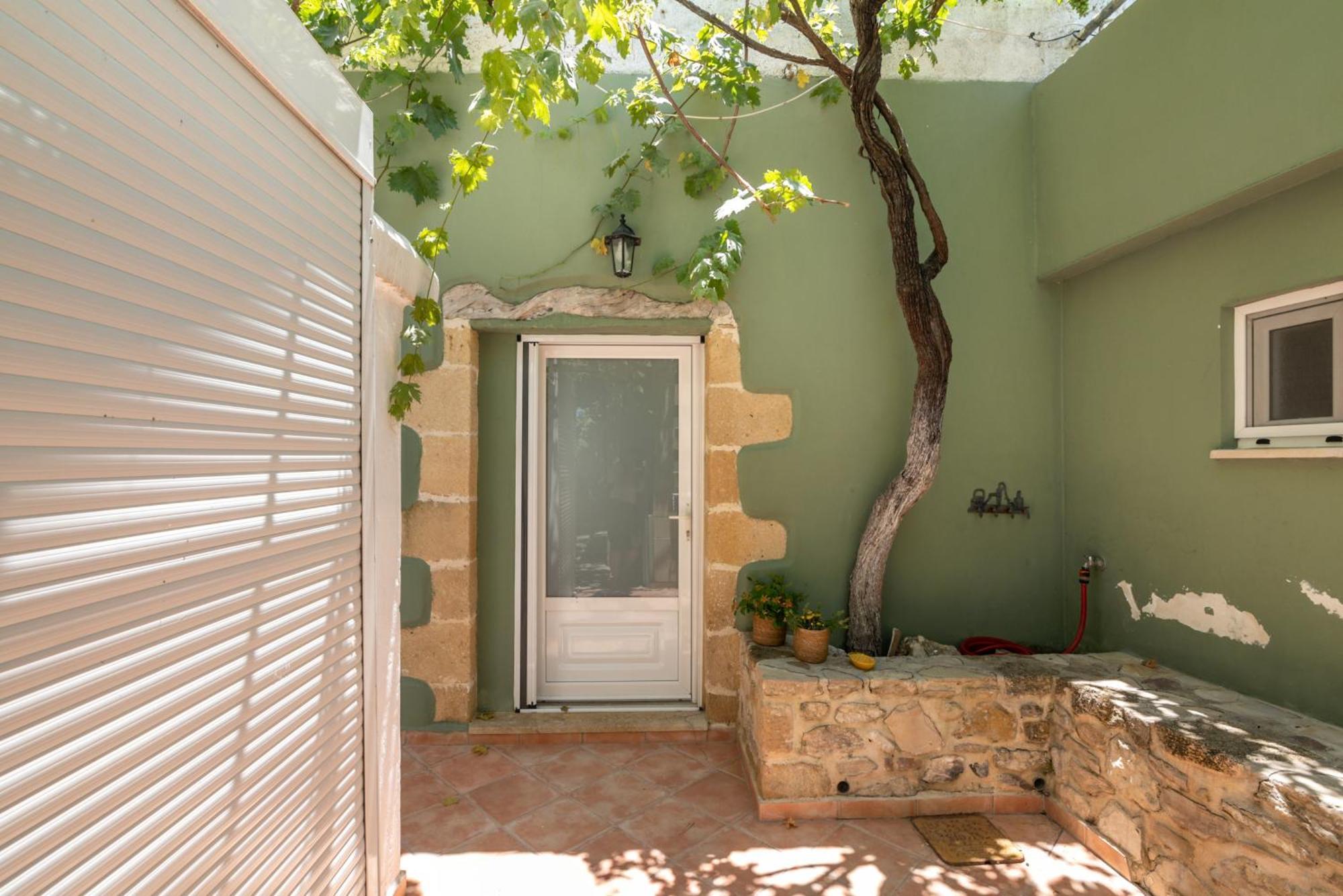 Villa Grandma'S Nest Kíssamos Esterno foto